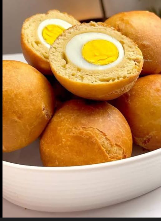 Egg roll/ Egg-Stuffed Bread Rolls